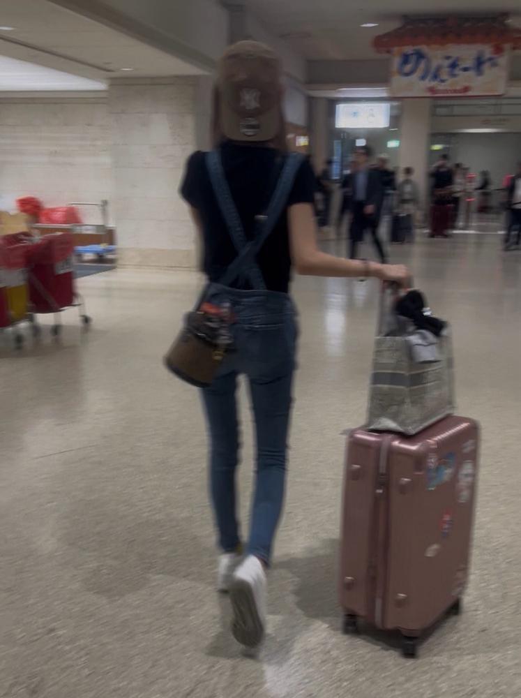 👸
