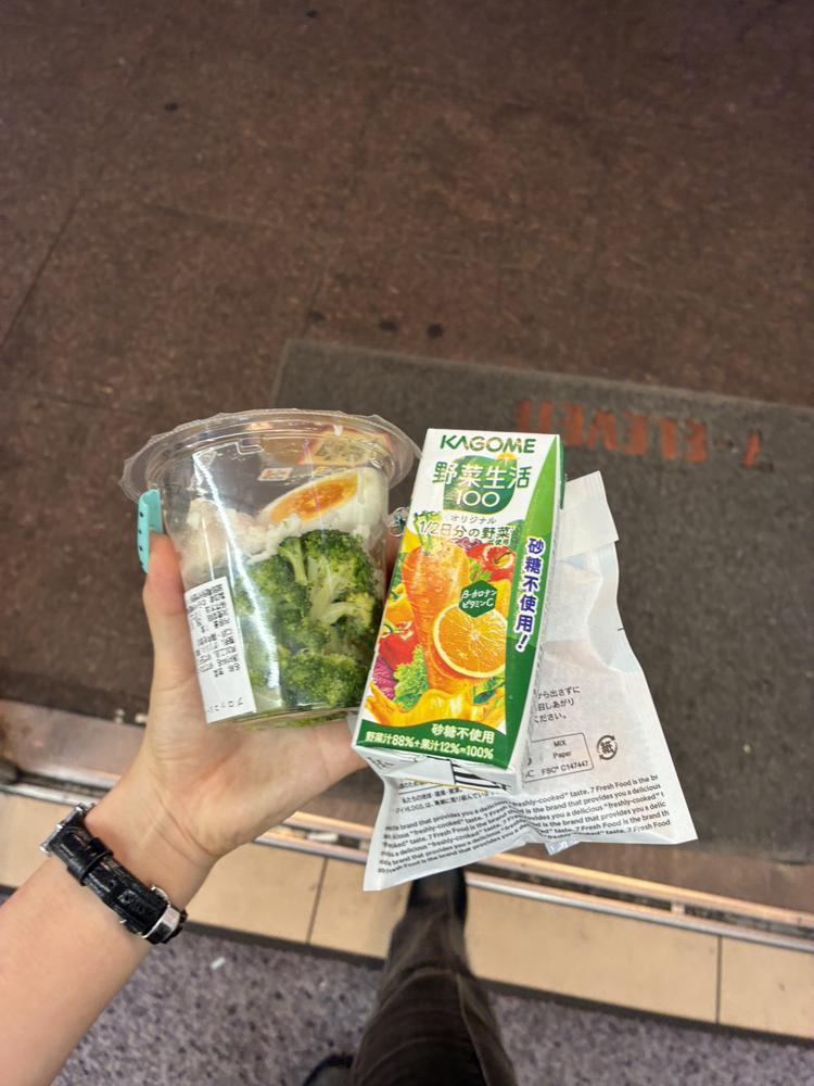 しゅ^. ̫ .^