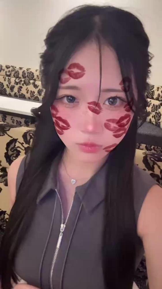 初ストレートヘア！
