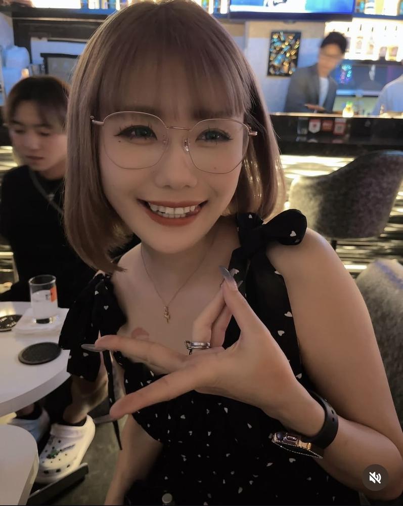 笑えないなら、まずは笑う。笑顔で上機嫌で人生を面白がってみると、自然と笑えて人生が面白く楽しくなってくるもの