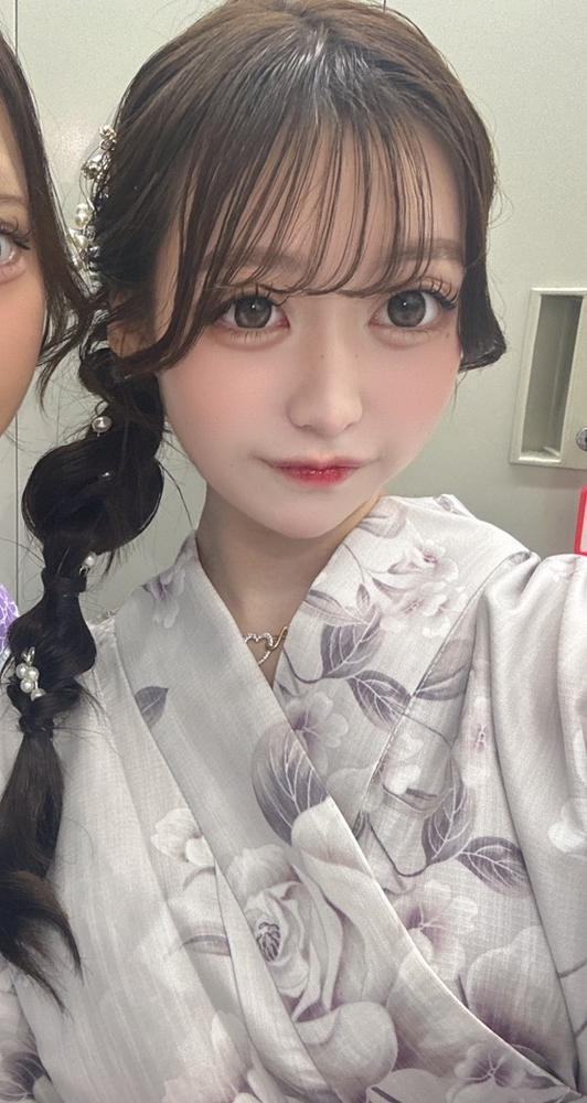 ひなのです❣️         週末一緒に飲みましょうヾ(・ω・)ゞ