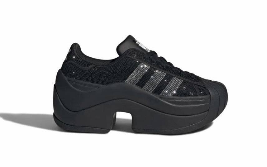 👟🖤✨️
