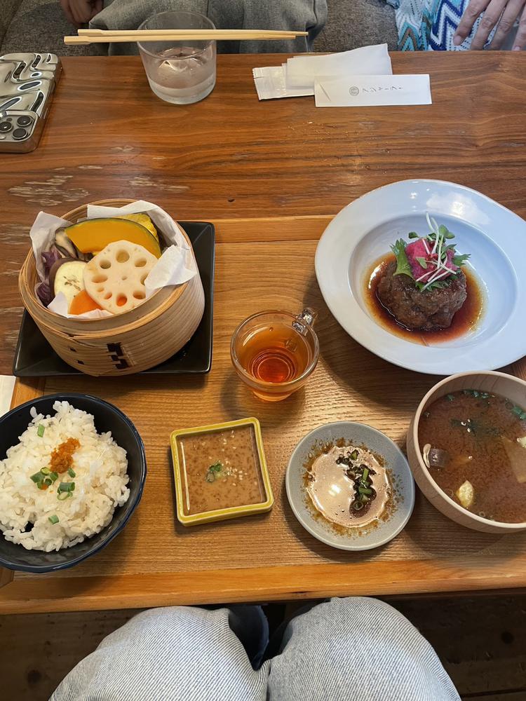 み