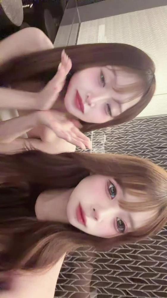 ？る