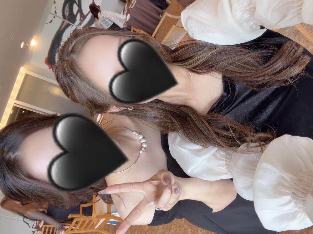 🥳