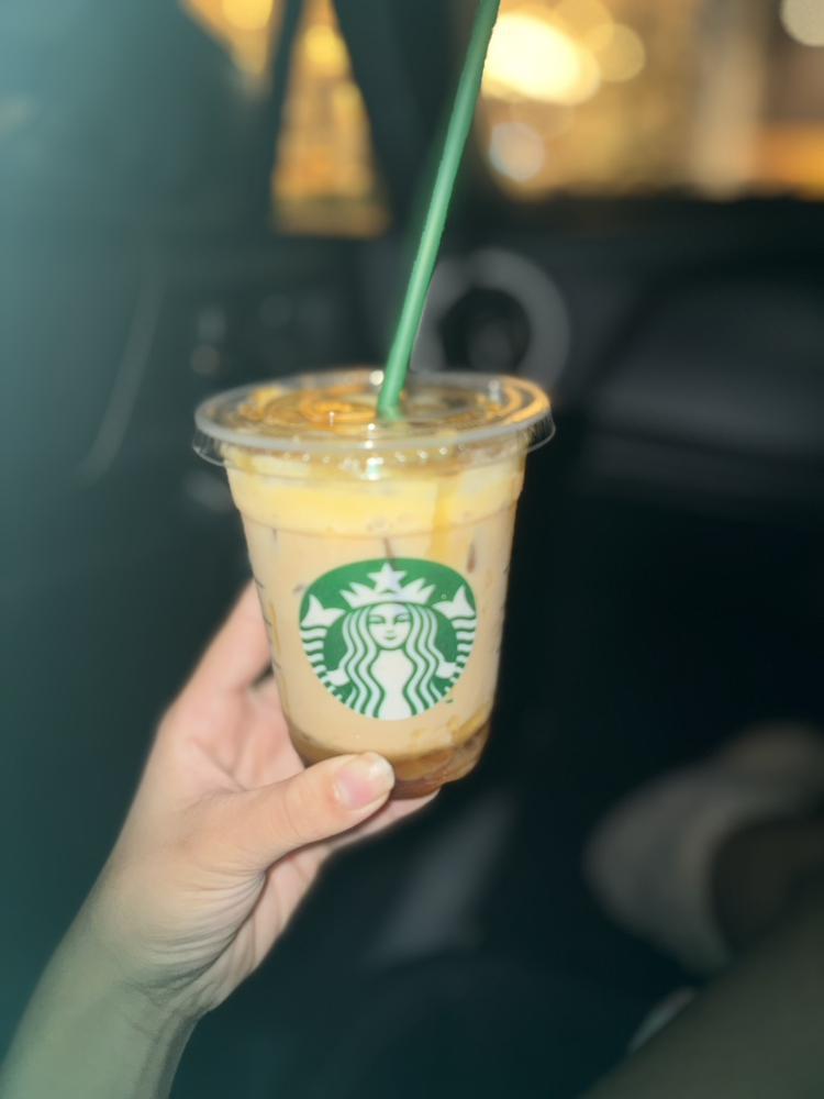 お芋のフラペチーノのんだー♡♡