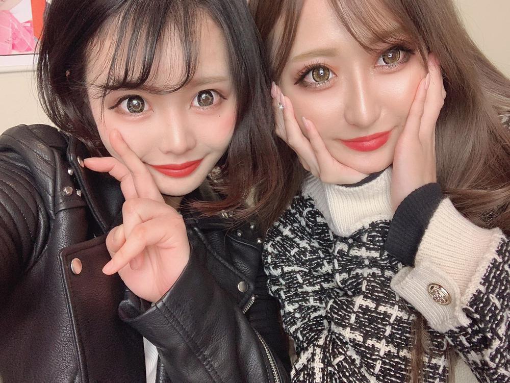 ︎︎✌︎︎︎✌︎