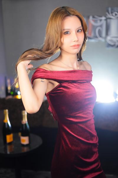 みあ