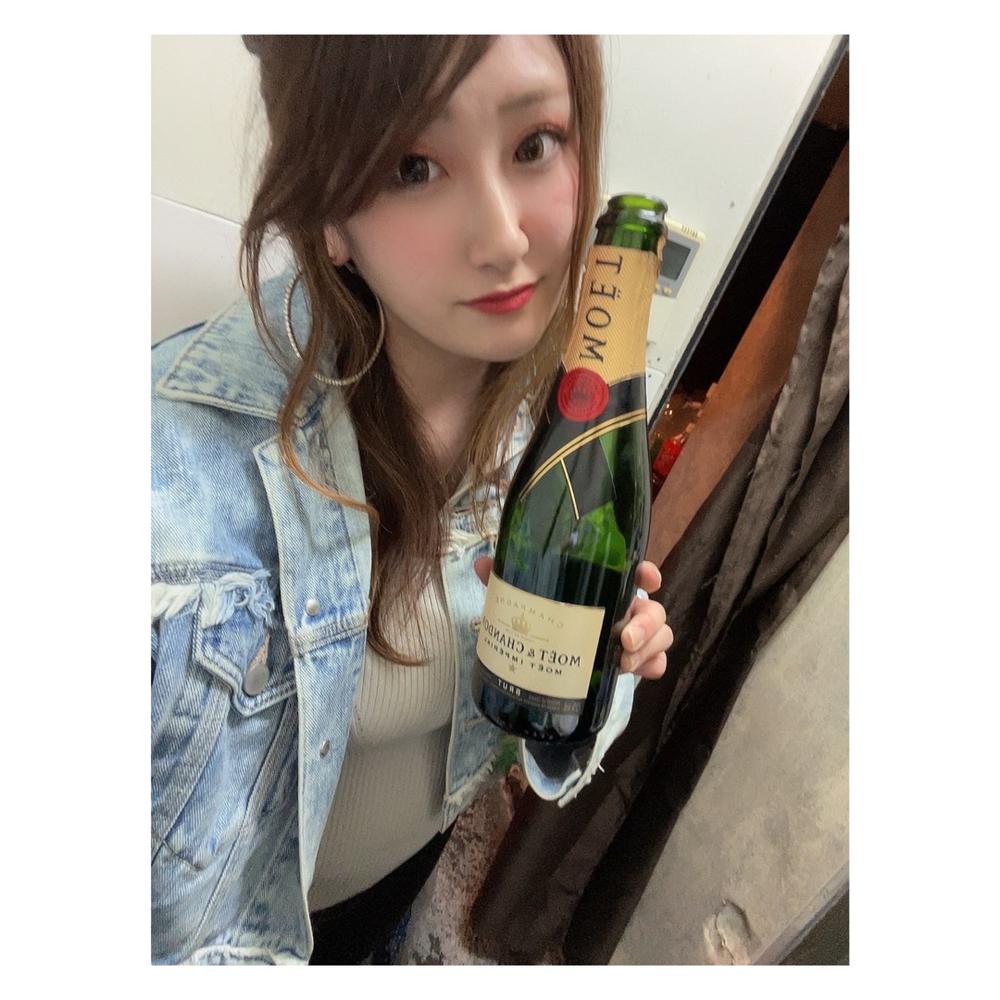 私もシャンパンありがとうございました😭🍾